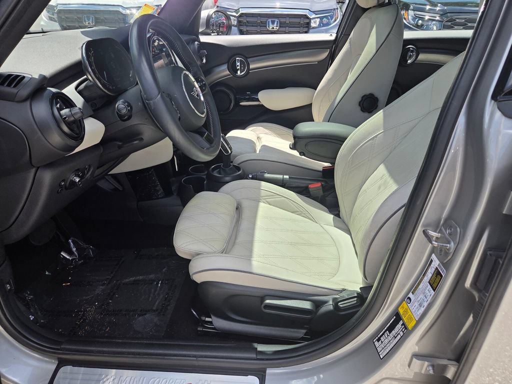 Used 2024 MINI Cooper S w/ Signature Upholstery Package FWD image 9