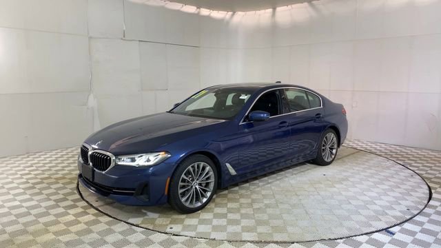 Used 2021 BMW 530i xDrive w/ Premium Package image 4
