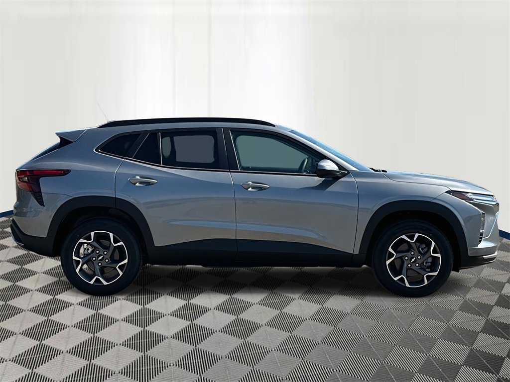 New 2025 Chevrolet Trax LT w/ LT Convenience Package image 6