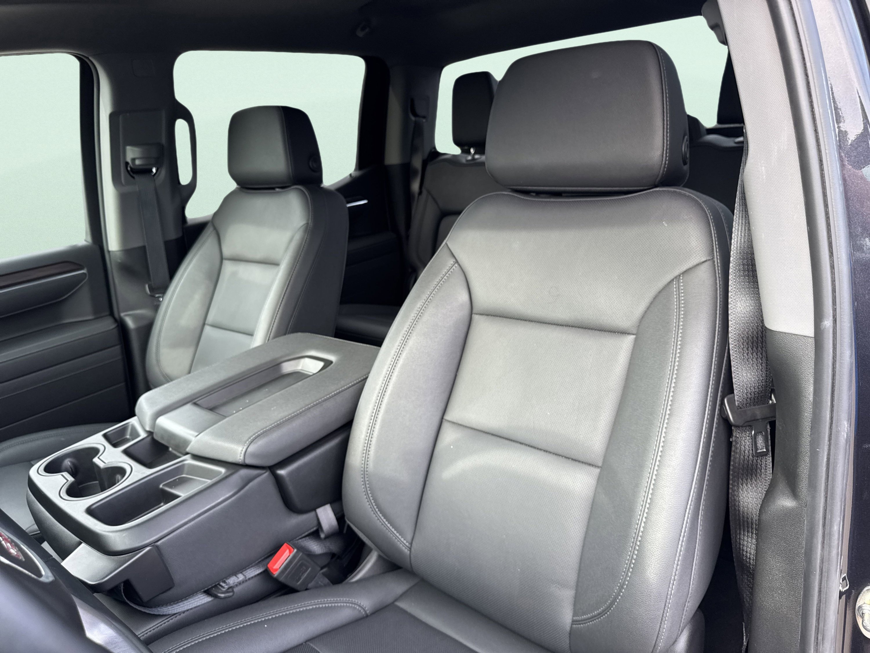 Used 2025 GMC Sierra 1500 SLT image 12