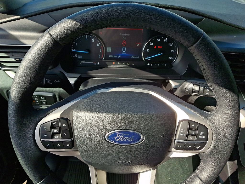Certified 2024 Ford Explorer XLT w/ Equipment Group 202A AWD/4WD image 21
