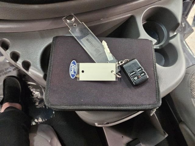 Used 2000 Ford E-150 and Econoline 150 Wagon image 18