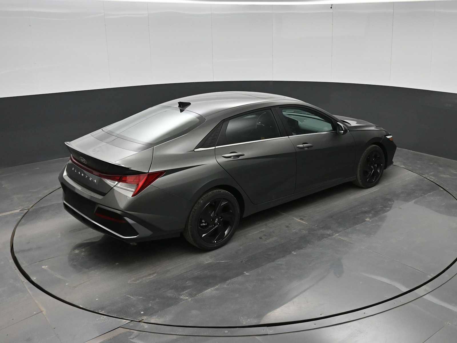 New 2026 Hyundai Elantra SEL Sport Premium FWD image 31