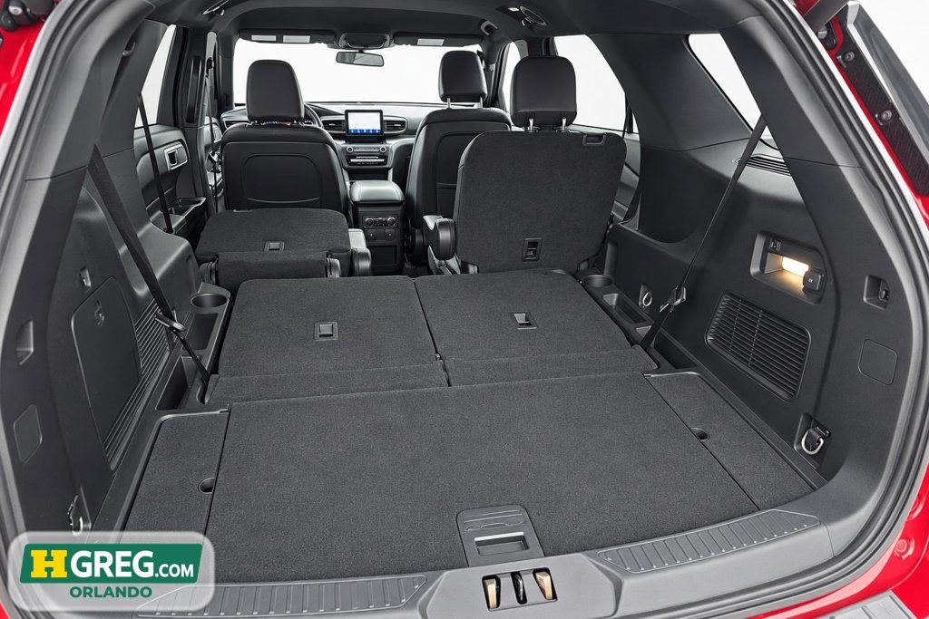 Used 2020 Ford Explorer XLT w/ Equipment Group 202A AWD/4WD image 16