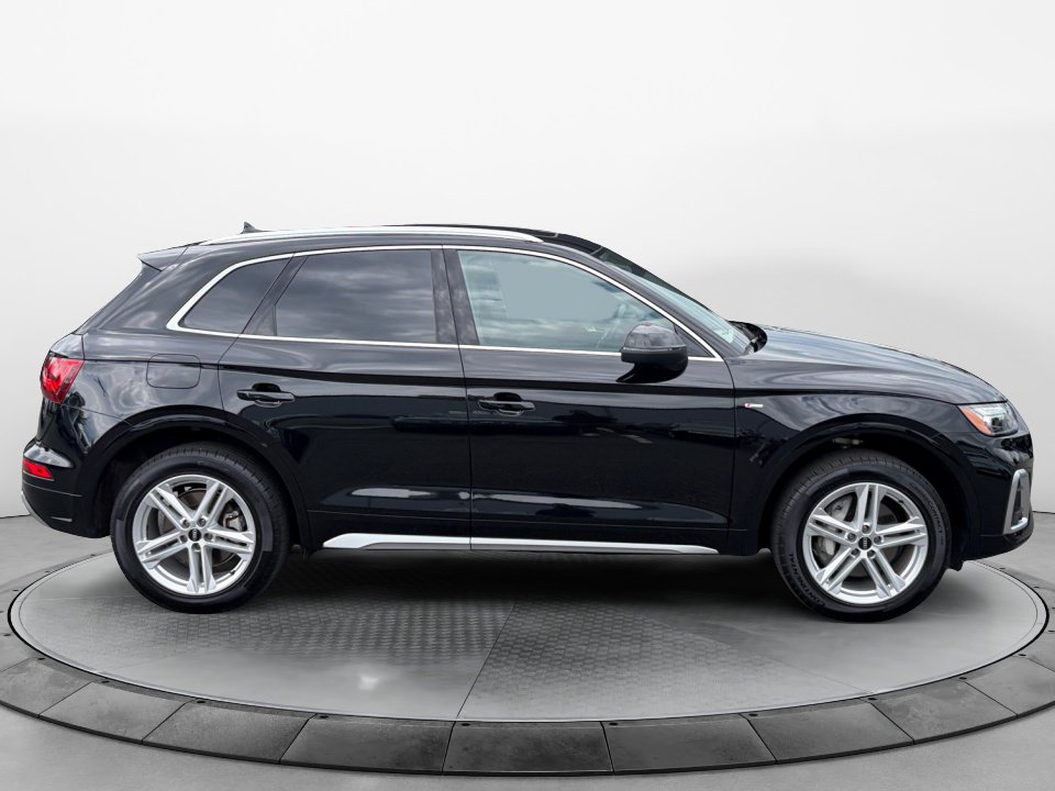 Used 2023 Audi Q5 e Premium Plus w/ Premium Plus Package AWD/4WD image 8