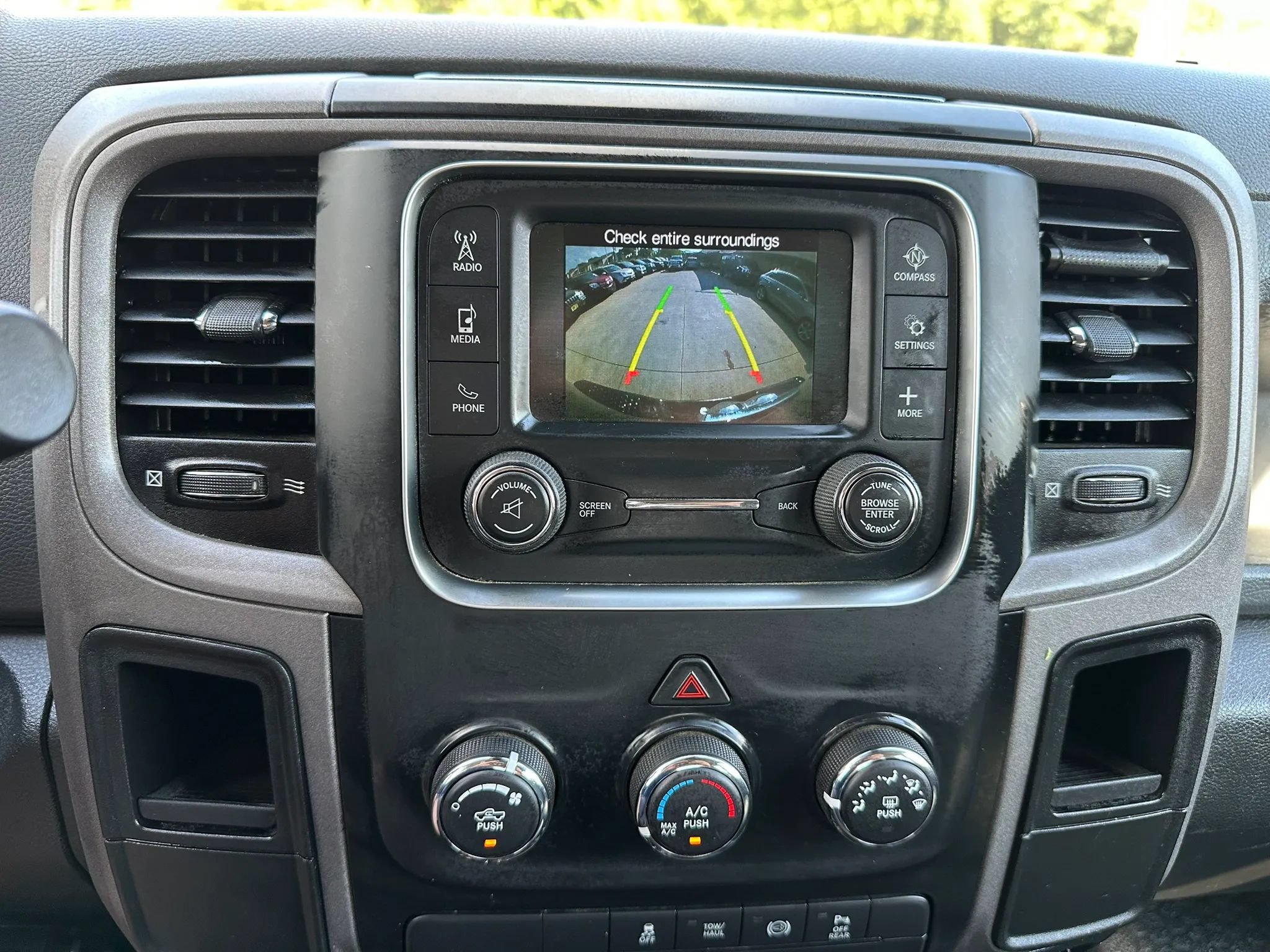 Used 2016 RAM 2500 ST AWD/4WD image 21