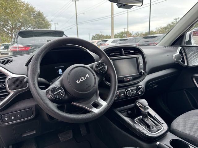 Used 2025 Kia Soul LX w/ LX Technology Package image 23
