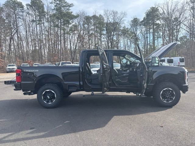 New 2026 Ford F250 Platinum w/ Tremor Off-Road Package image 27