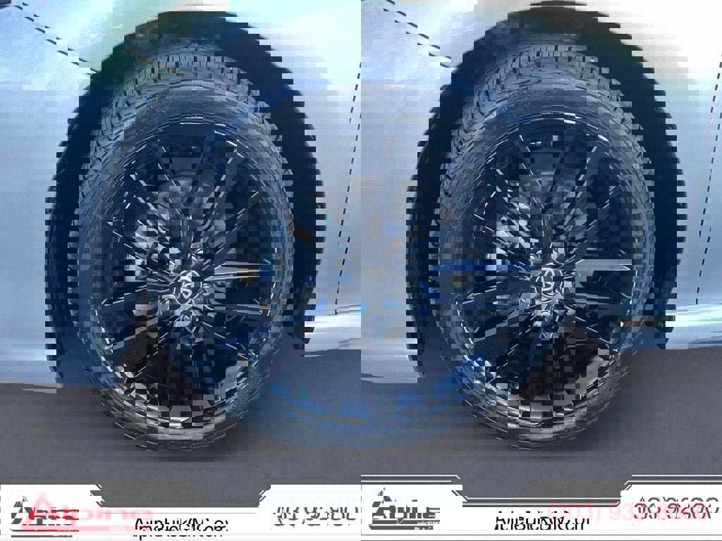 Used 2023 Toyota Camry XSE image 14