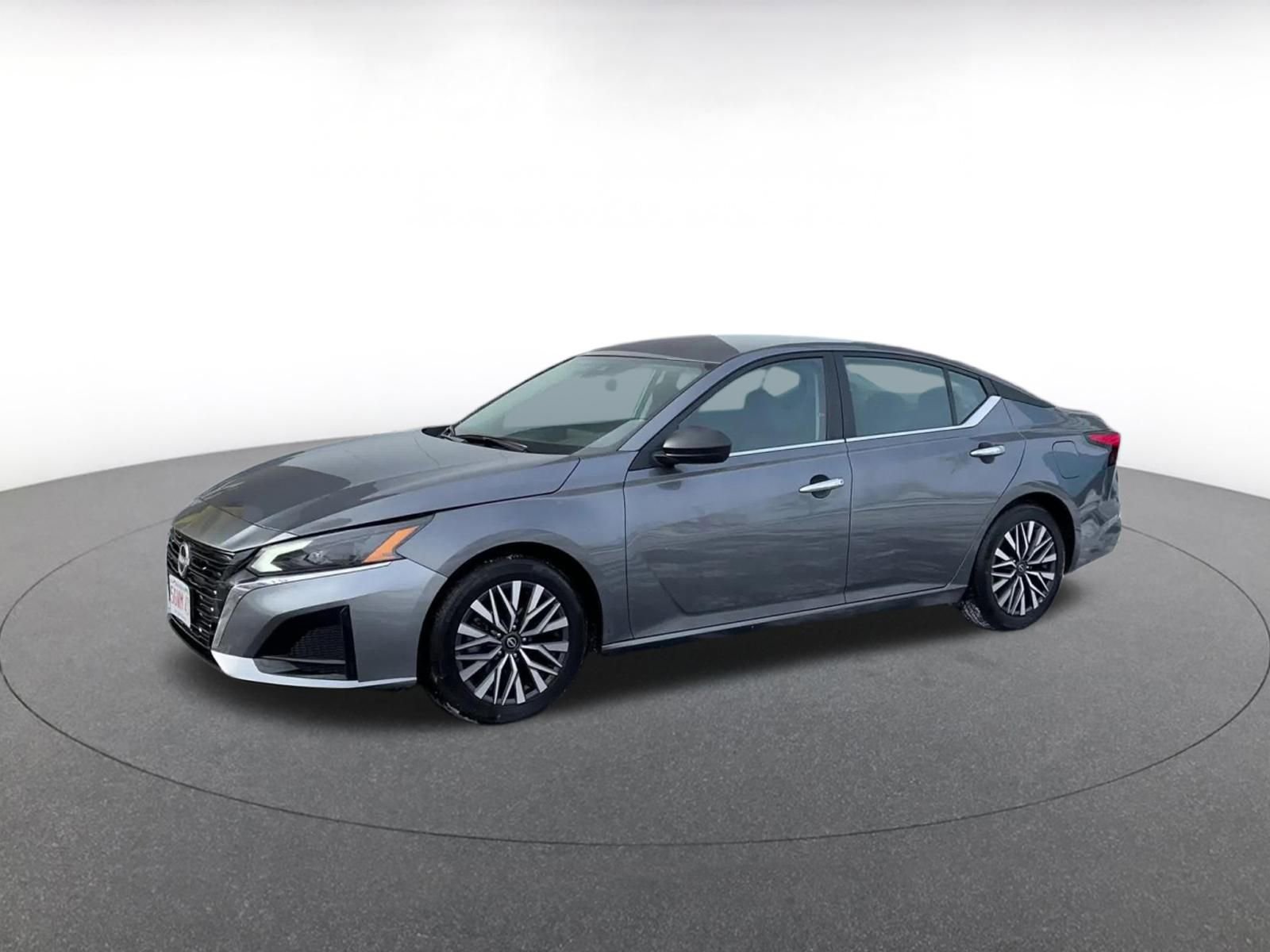 Used 2025 Nissan Altima 2.5 SV image 8