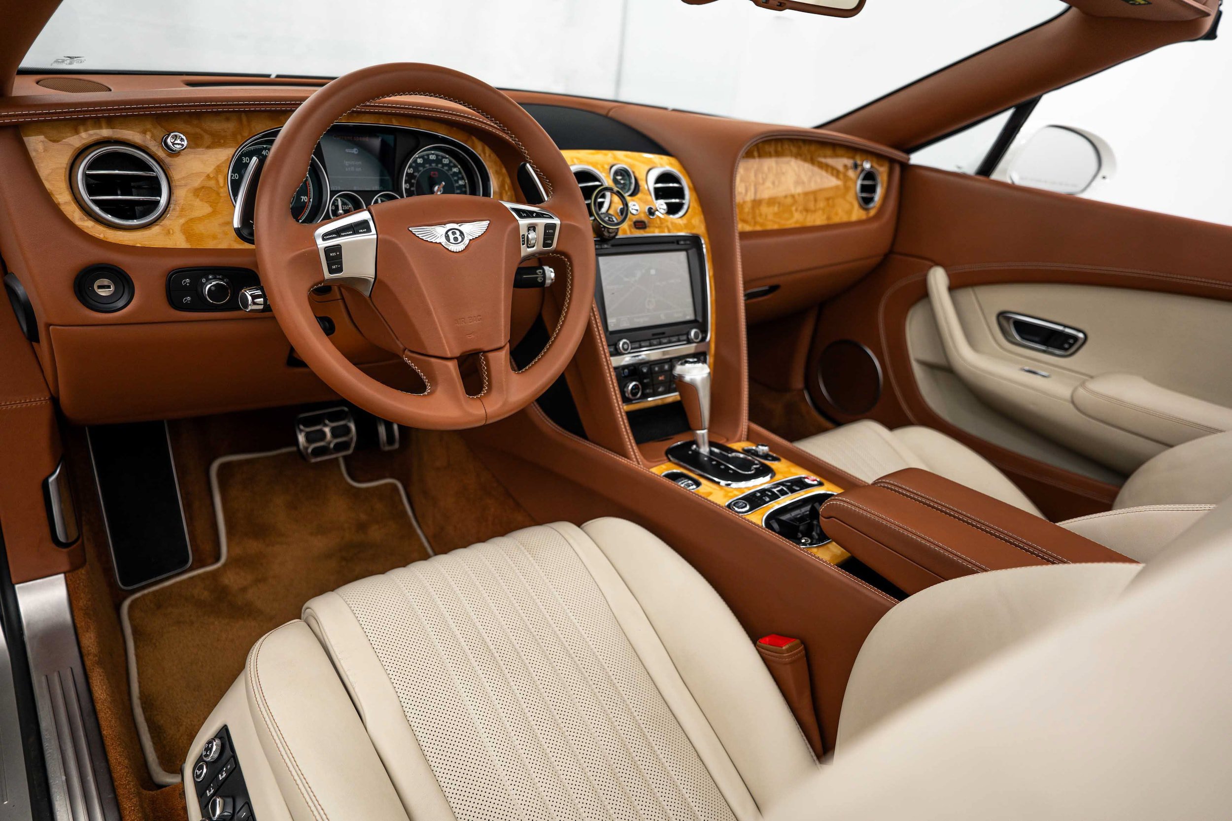Used 2017 Bentley Continental GT AWD/4WD image 13