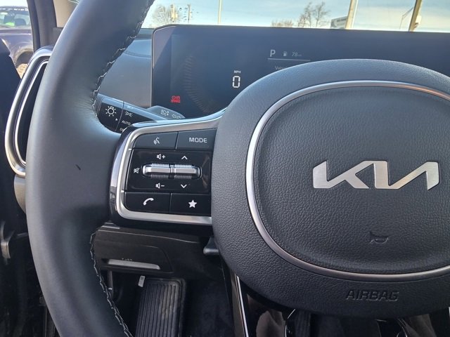 Used 2025 Kia Sorento S image 26