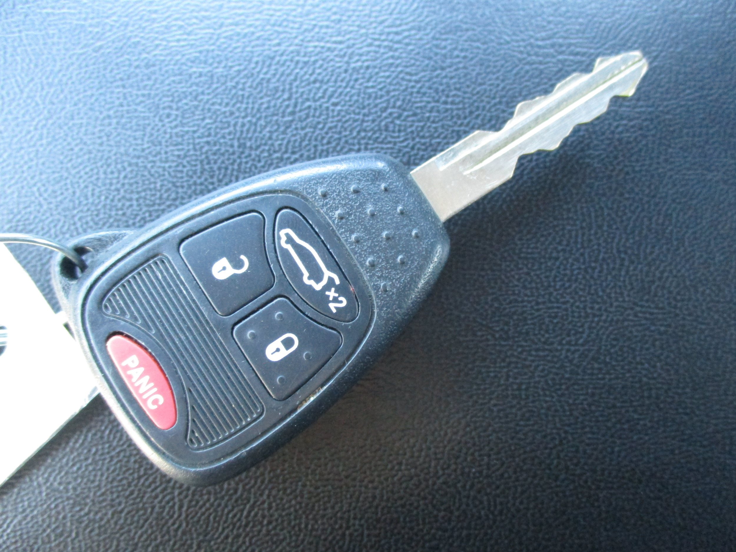 Used 2014 Chrysler 200 LX FWD image 26