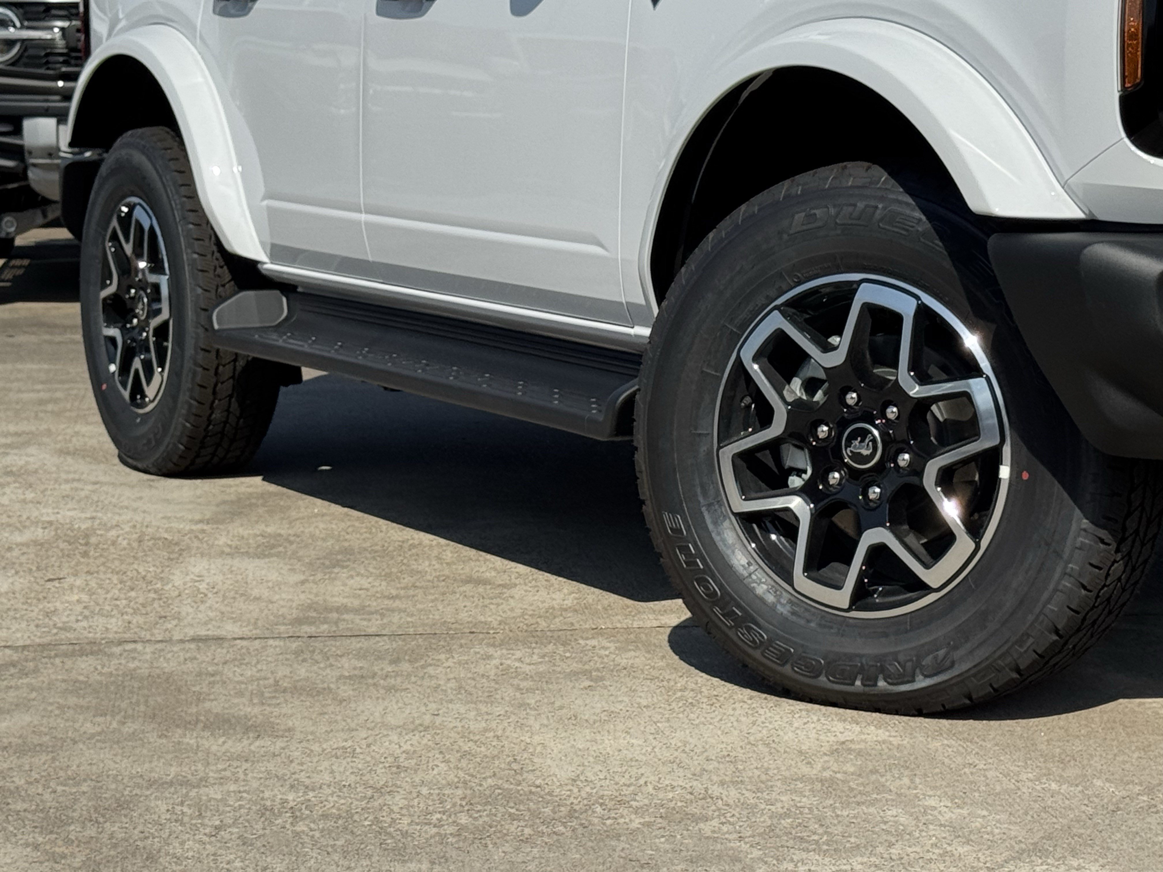 New 2026 Ford Bronco Outer Banks AWD/4WD image 3