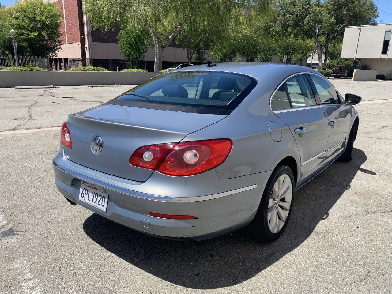 Used 2009 Volkswagen CC Sport FWD image 11
