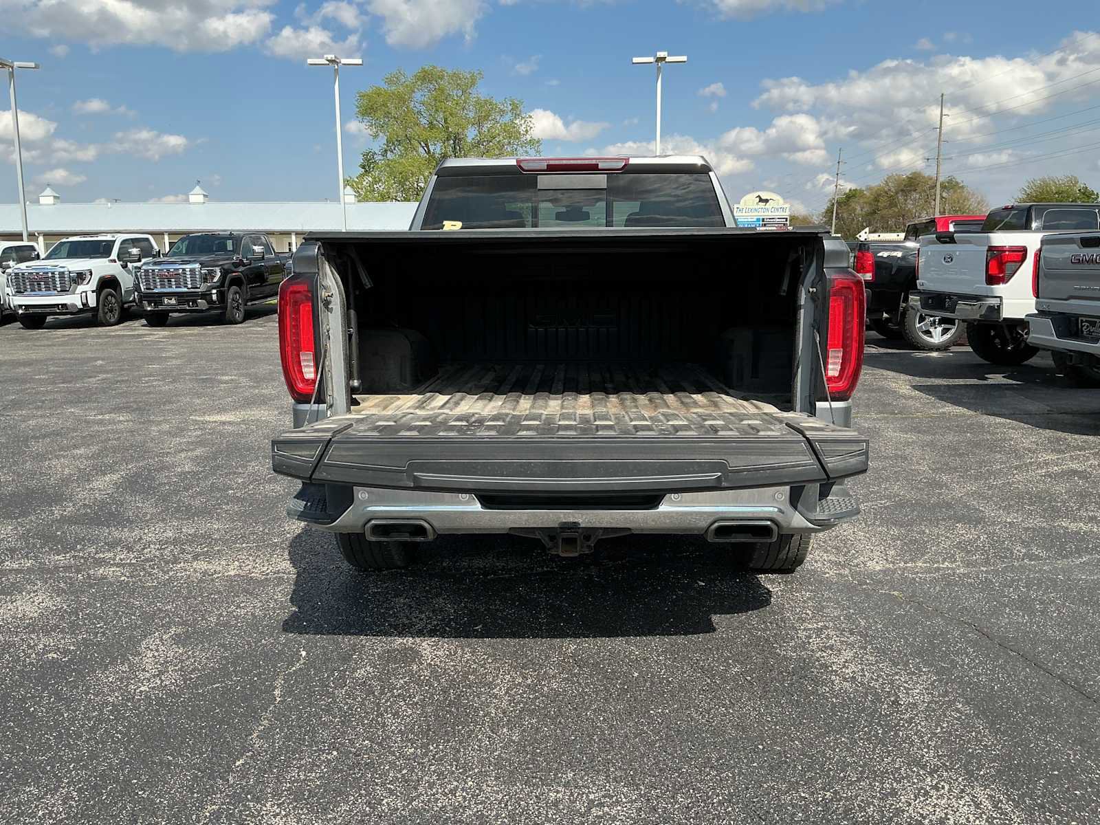 Used 2020 GMC Sierra 1500 SLT w/ SLT Premium Plus Package AWD/4WD image 31