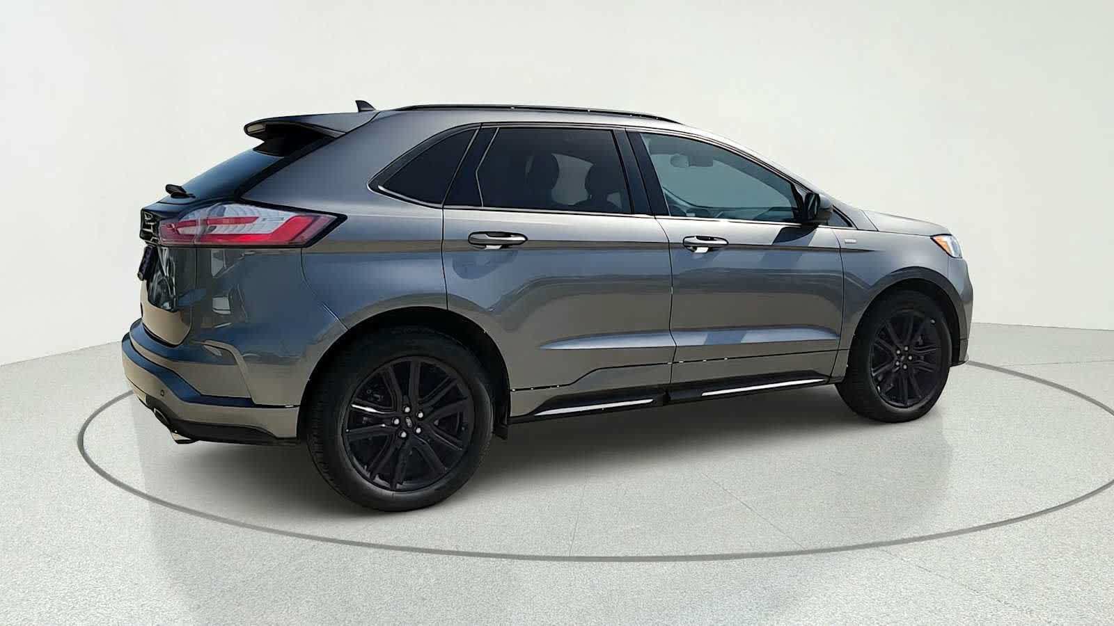 Used 2021 Ford Edge ST-Line FWD image 8