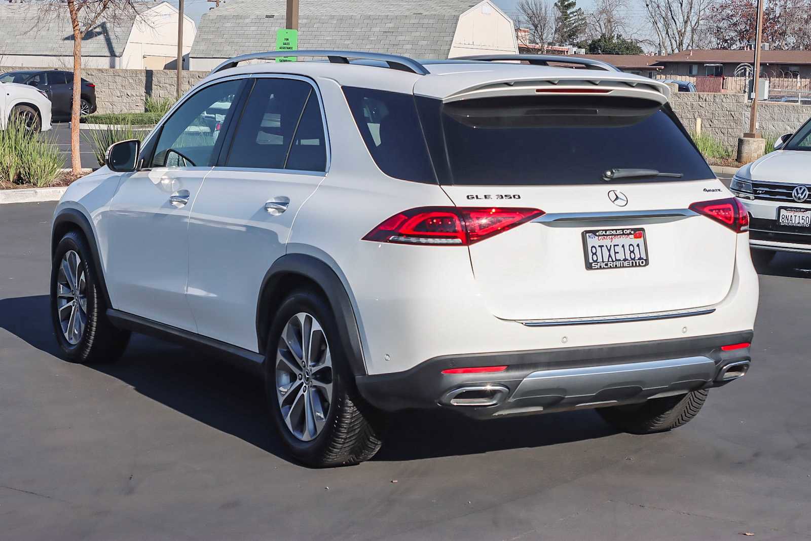 Used 2021 Mercedes-Benz GLE 350 4MATIC image 2