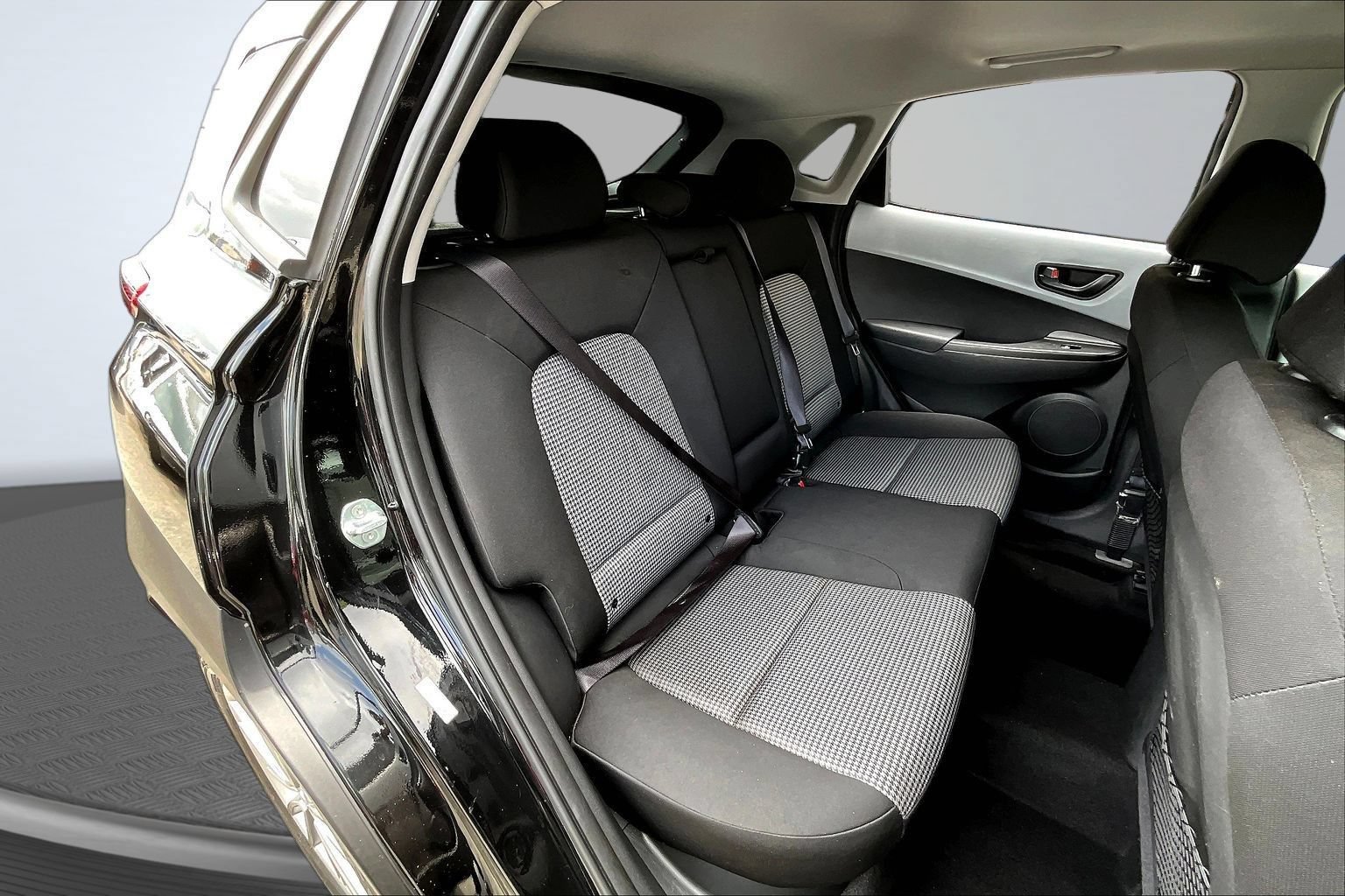 Used 2021 Hyundai Kona SEL Plus w/ Cargo Package AWD/4WD image 23