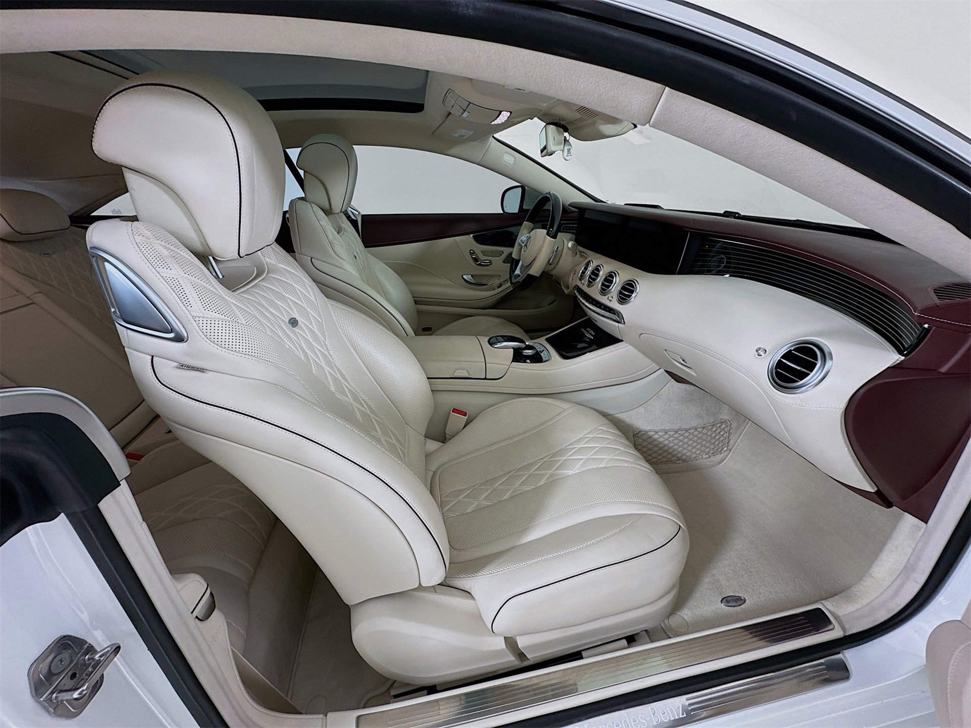 Used 2019 Mercedes-Benz S 560 4MATIC Coupe image 31