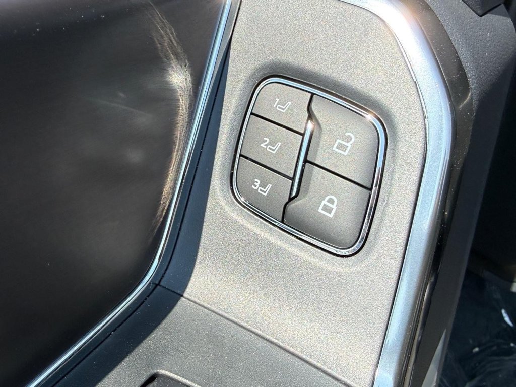 New 2026 Ford F350 Platinum AWD/4WD image 14