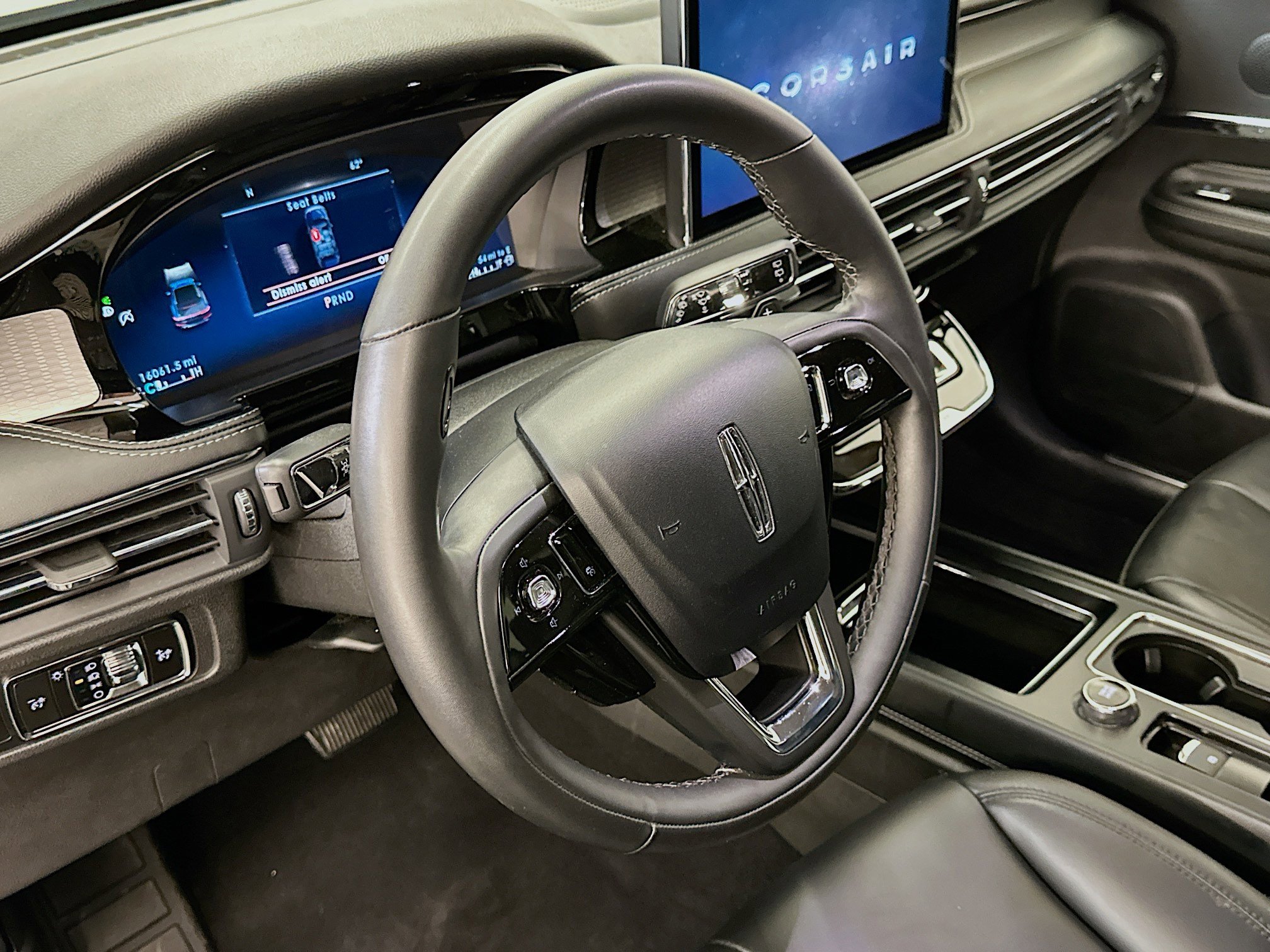 Used 2023 Lincoln Corsair AWD image 18