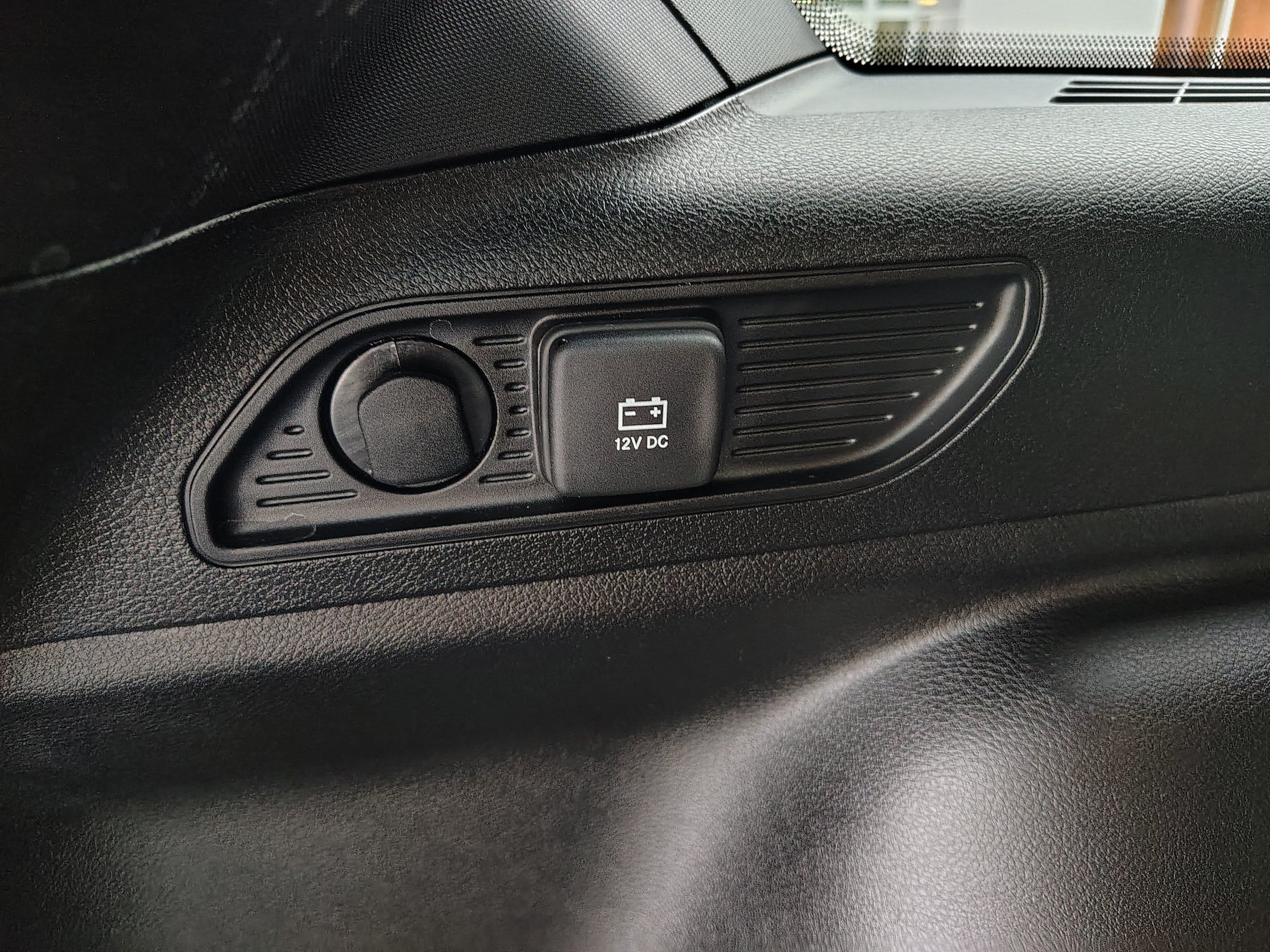 Certified 2024 Jeep Grand Cherokee Altitude AWD/4WD image 13
