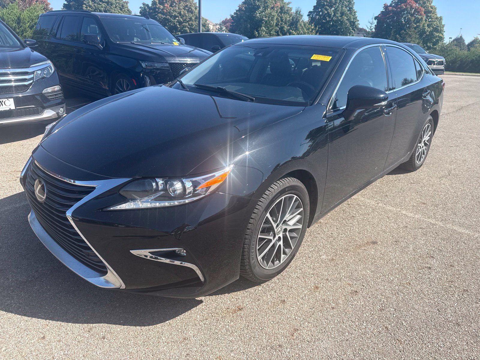 Used 2016 Lexus ES 350 w/ Luxury Package w/Wood Trim