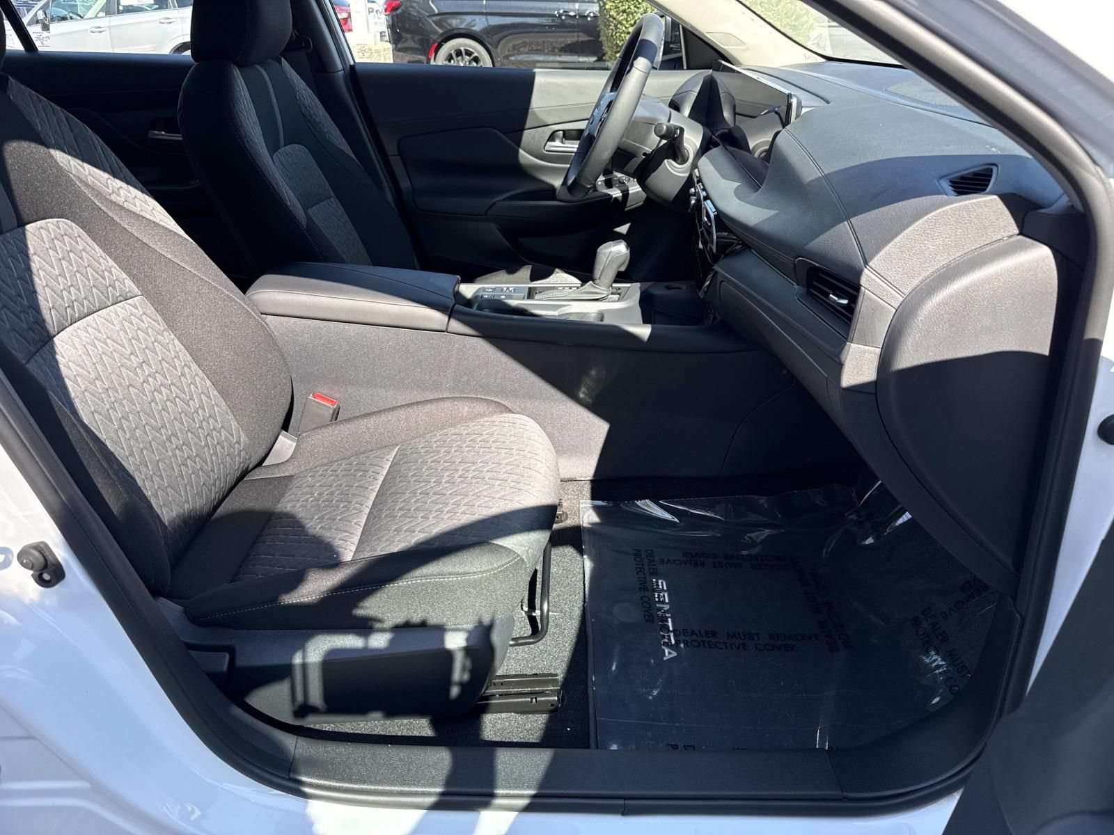 Used 2026 Nissan Sentra SV w/ SV Convenience Package FWD image 25