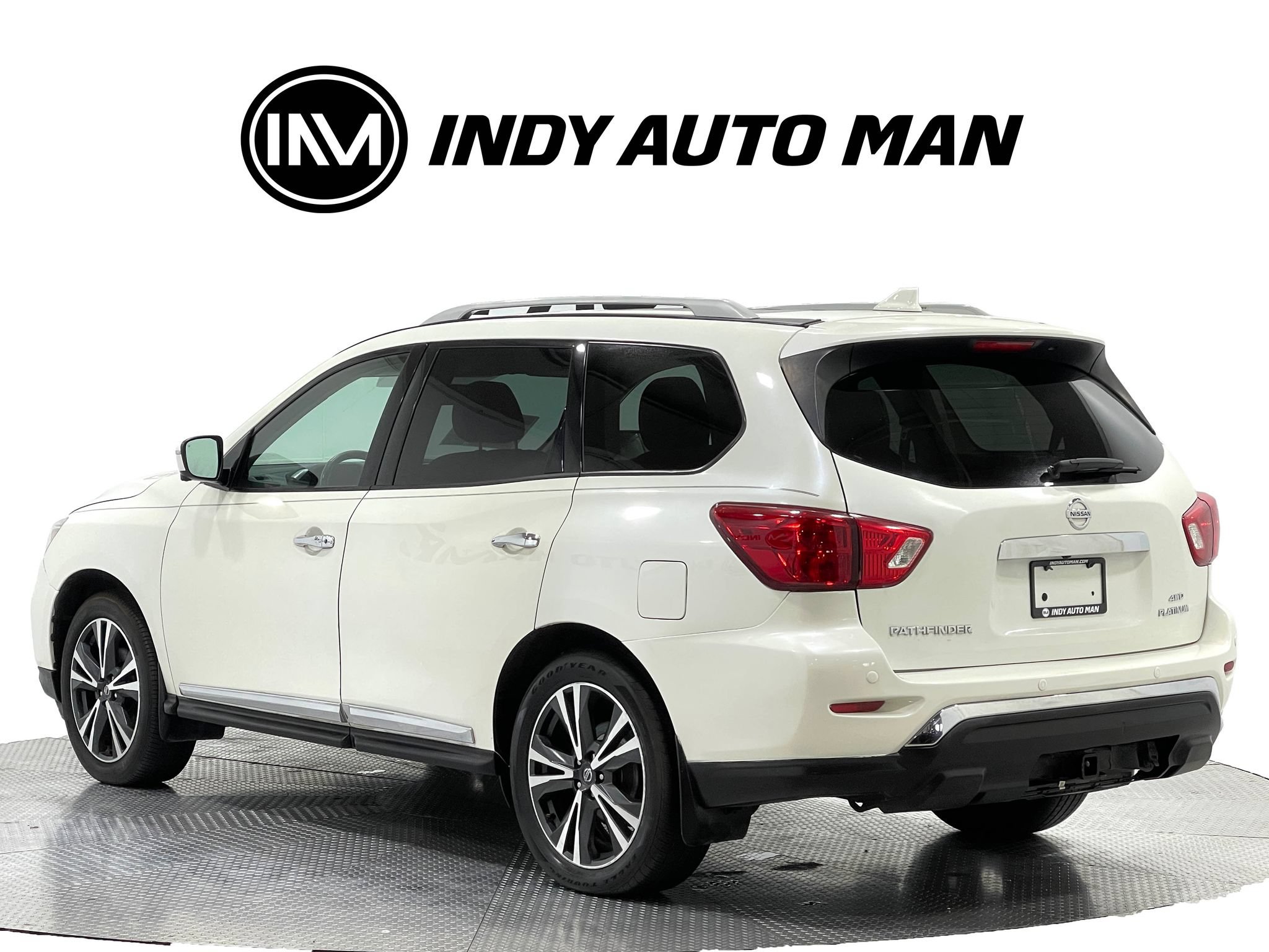 Used 2019 Nissan Pathfinder Platinum w/ Cargo Package AWD/4WD image 6