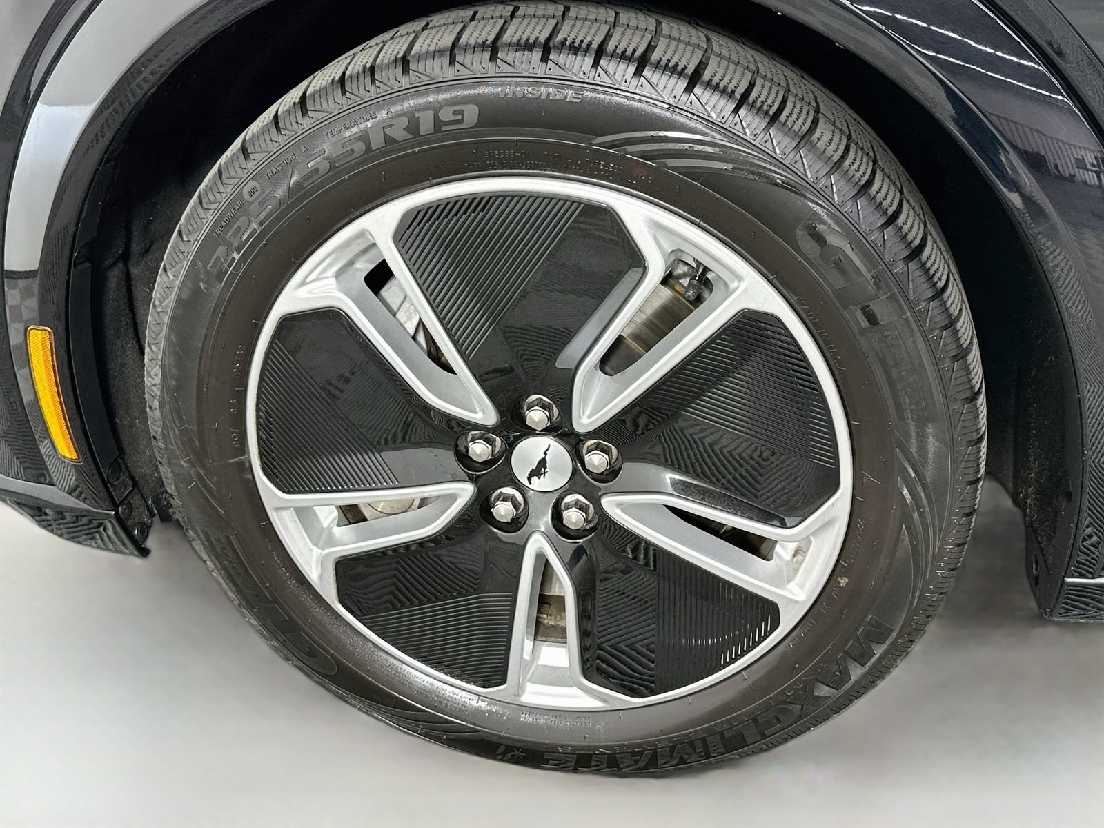 Used 2023 Ford Mustang Mach-E Premium AWD/4WD image 33