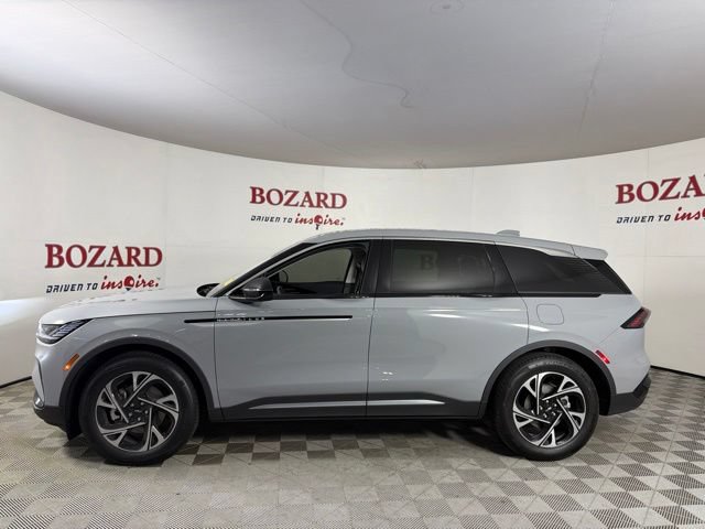 Used 2026 Lincoln Nautilus Premier AWD/4WD image 5