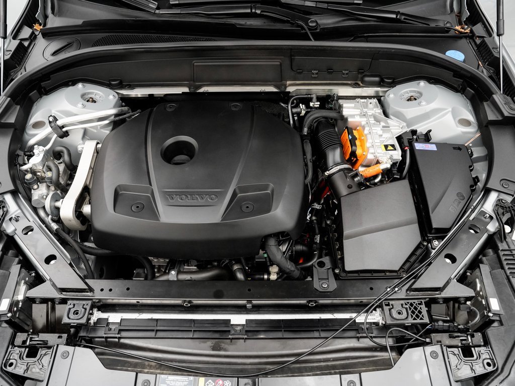 Used 2024 Volvo XC60 T8 Plus image 26