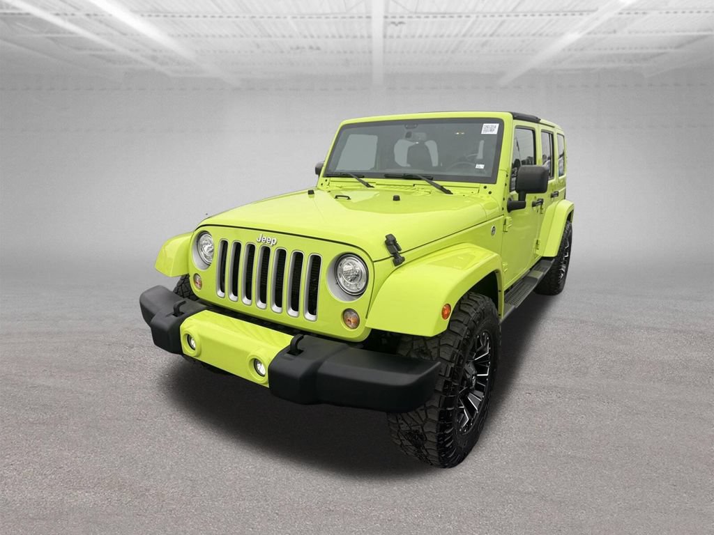 Used 2017 Jeep Wrangler Unlimited Sahara w/ Dual Top Group AWD/4WD image 13