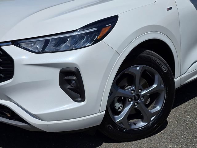 Certified 2023 Ford Escape ST-Line Select w/ Tech Pack #2 AWD/4WD image 9
