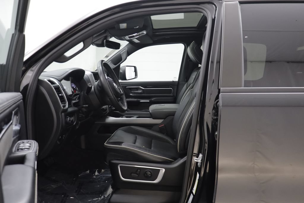 Used 2022 RAM 1500 Laramie w/ Sport Appearance Package AWD/4WD image 6