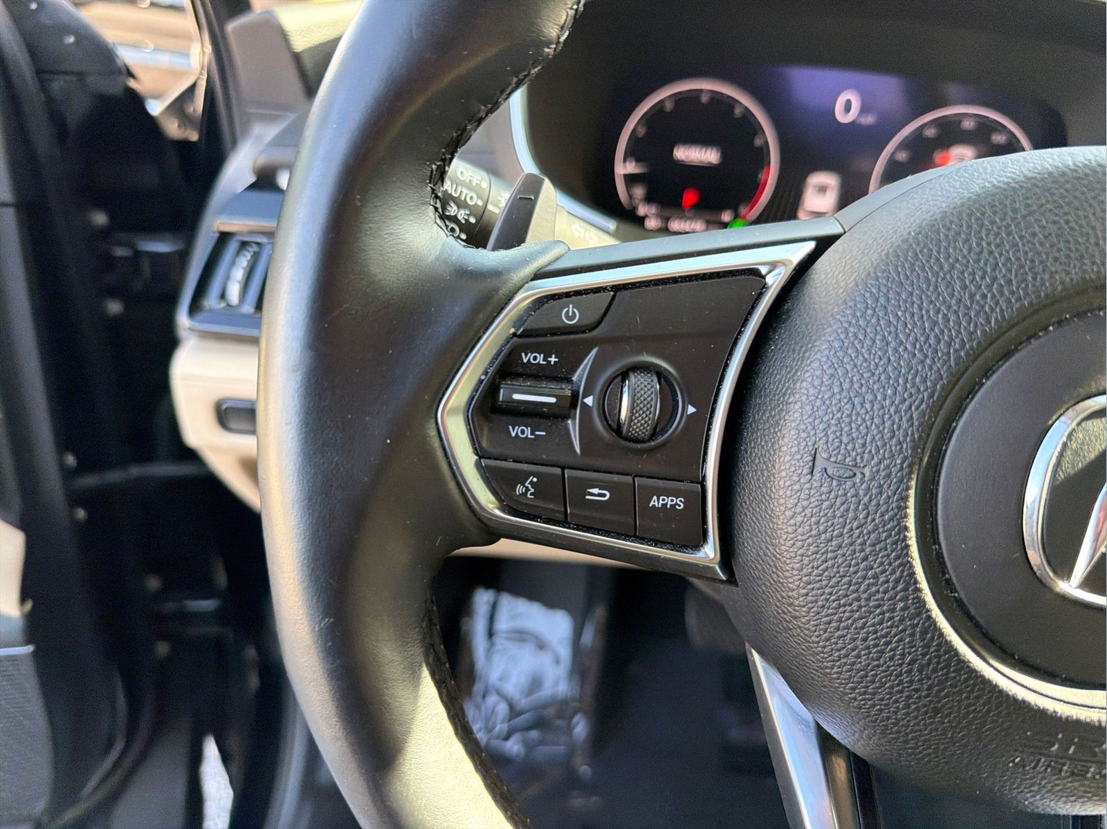 Used 2022 Acura MDX FWD w/ Technology Package image 13