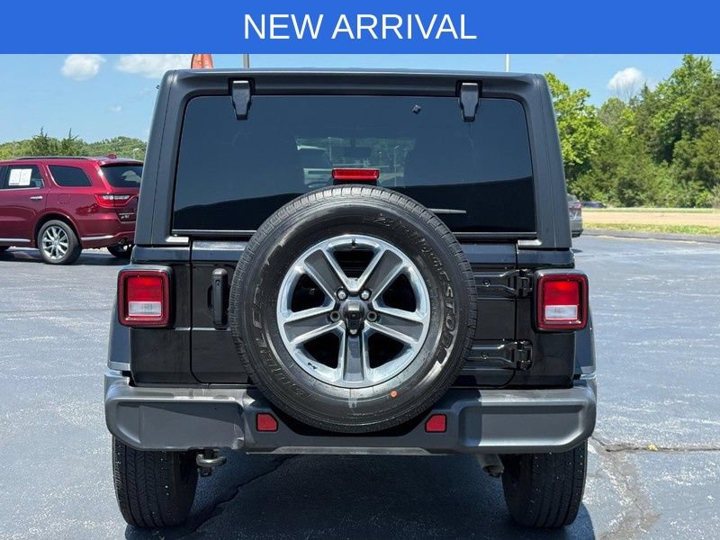 Used 2022 Jeep Wrangler Unlimited Sahara AWD/4WD image 5