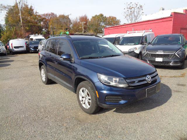 Used 2015 Volkswagen Tiguan S image 2