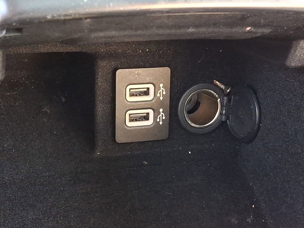 Used 2020 Lincoln Continental Reserve image 25