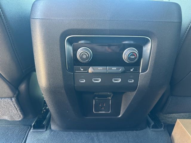 Certified 2024 Chevrolet Tahoe High Country w/ Advanced Technology Package image 26