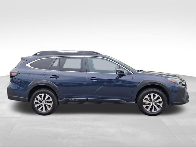Used 2025 Subaru Outback Premium AWD/4WD image 7
