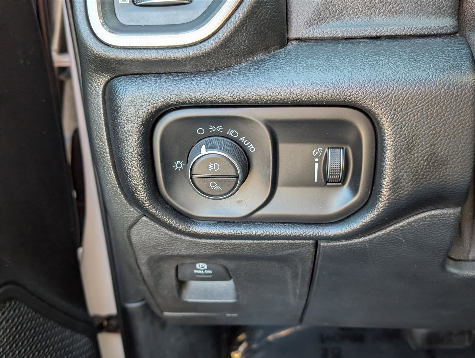 Used 2020 RAM 1500 Rebel image 20