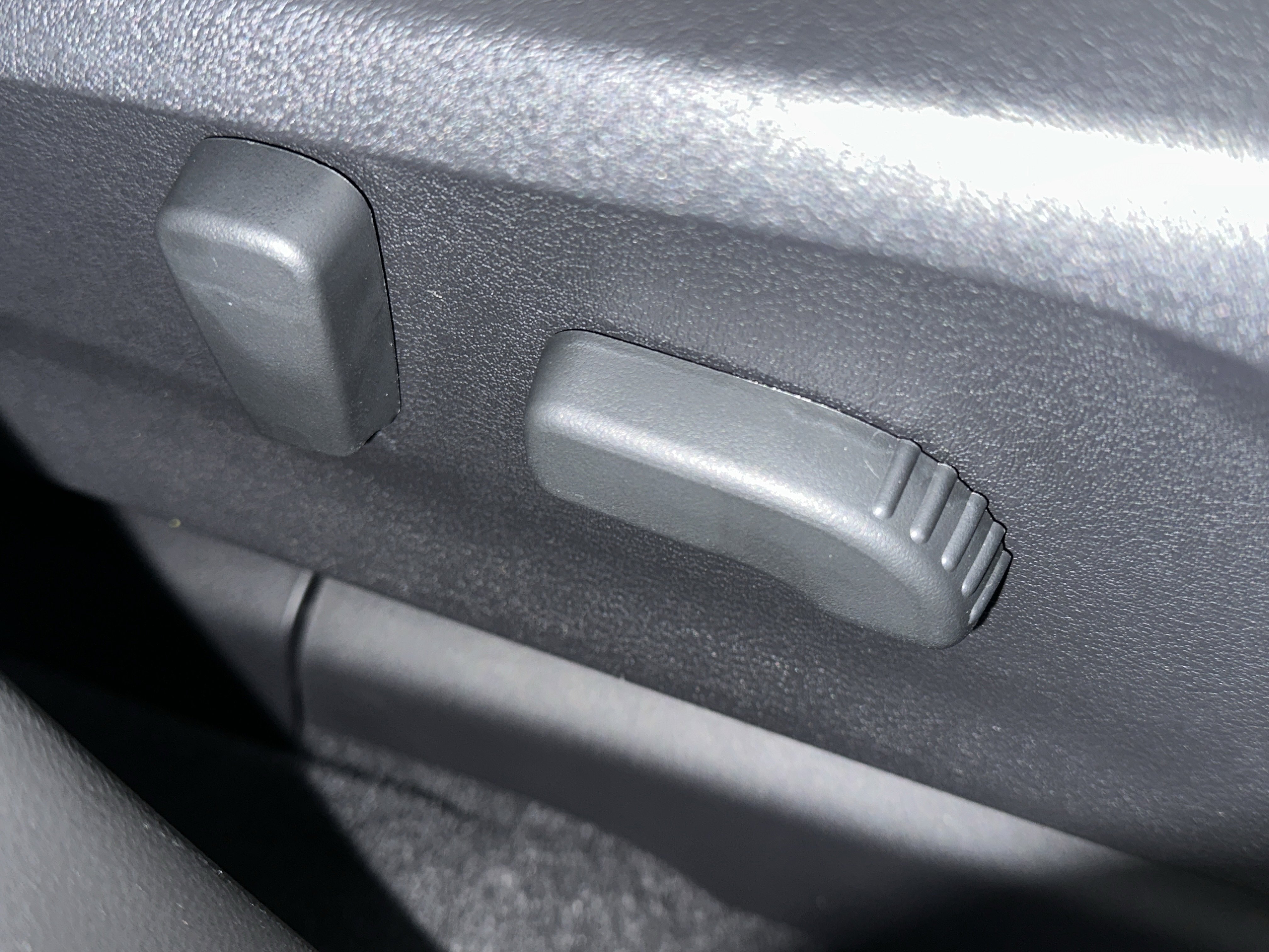 New 2025 Subaru Ascent Limited w/ Popular Package #2 image 28