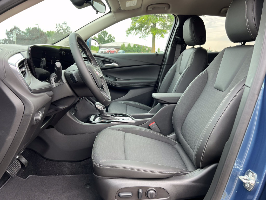 New 2026 Buick Encore GX Preferred w/ Comfort Package AWD/4WD image 3