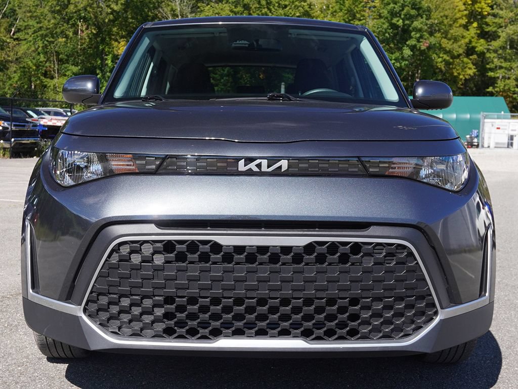 Used 2025 Kia Soul LX w/ LX Technology Package FWD image 10