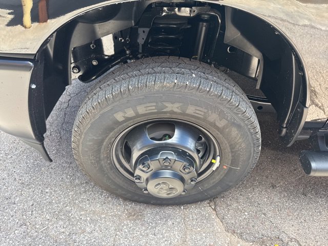 New 2026 RAM 3500 Tradesman AWD/4WD image 7