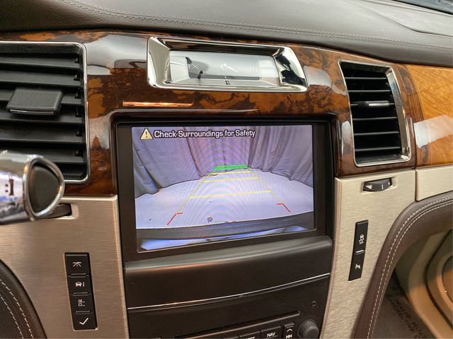Used 2012 Cadillac Escalade ESV Platinum AWD/4WD image 32