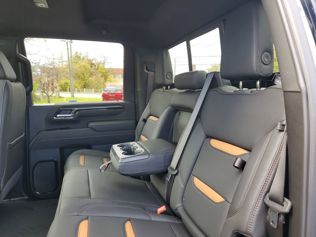 New 2026 GMC Sierra 2500 AT4 w/ Technology Package image 9
