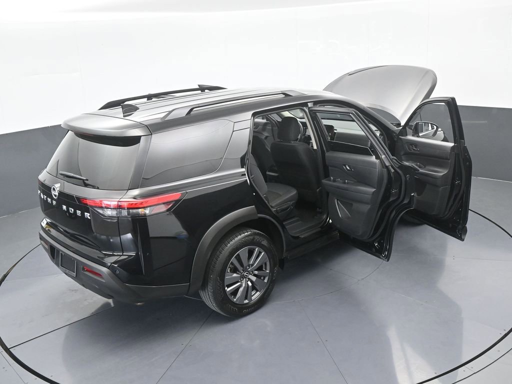Used 2025 Nissan Pathfinder SV image 71